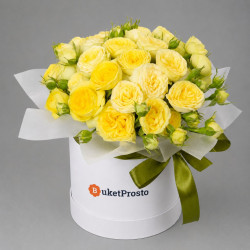 Композиция из 11 жёлтых пионовидных роз